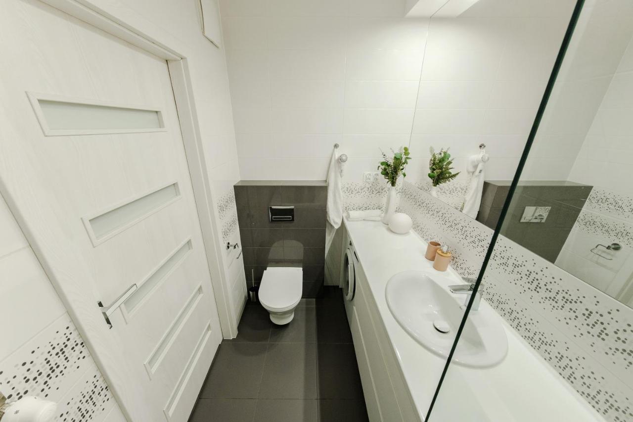 Studio Wola Apartament Kasprzaka - Wifi + Smart Tv Varsovie Extérieur photo